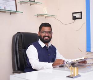 Photo of Dr. Vaibhav Thakre