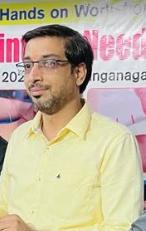 Photo of Dr. Mani Vij